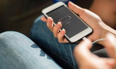 AB, akıllı telefonlara tek tip şarj girişi şartı getirdi