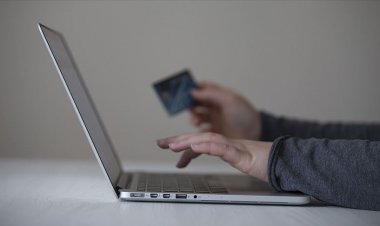 Türkiye'nin e-ticaret hacmi ilk 6 ayda 348 milyar liraya ulaştı