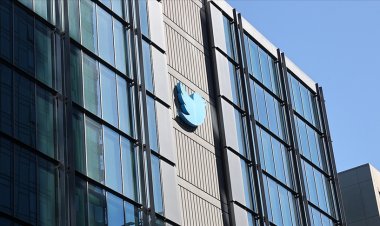 Twitter'da istifa dalgası