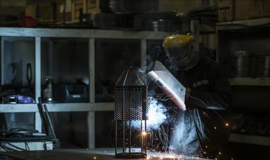 Reel kesim güveni kasımda 2,4 puan azaldı