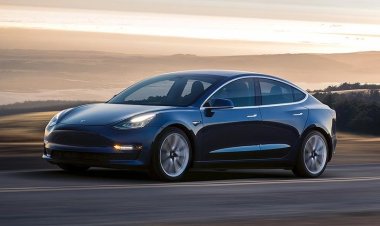 Tesla, ABD ve Avrupa'da fiyat indirimine gitti