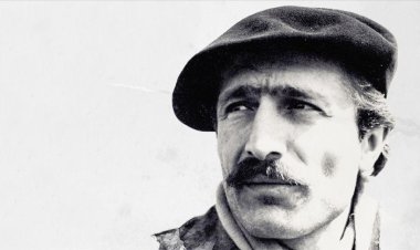 Lavinia'dan aşk ve yalnızlık şiirlerine: Özdemir Asaf