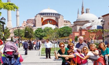 İstanbul'a gelen yabancı turist sayısı 16 milyonu geçti