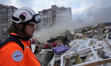 53 ülkenin arama kurtarma ekipleri sahada