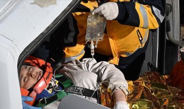 Depremin 248. saatinde enkazdan çıkarıldı