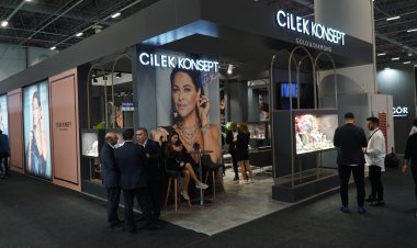 Çilek özel koleksiyonlarıyla fuara hazır