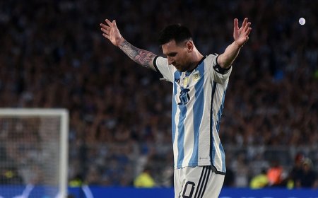 Messi '100'ler kulübü'ne girdi