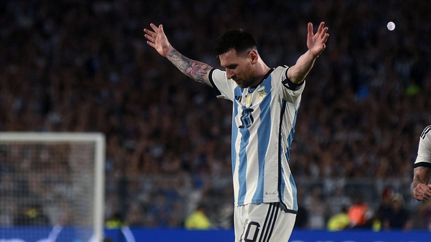 Messi '100'ler kulübü'ne girdi