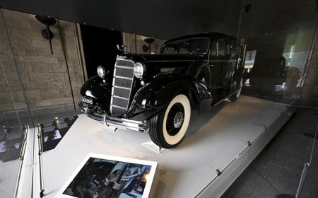 Atatürk'ün restore edilen otomobili sergileniyor