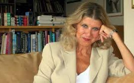 Nâzım Hikmet Dostluk Ödülü Zeynep Oral'ın