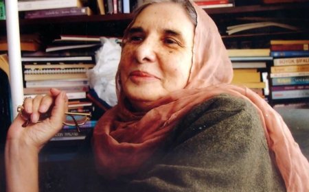 Hakikat'in peşinde bir ömür: Ayşe Şasa