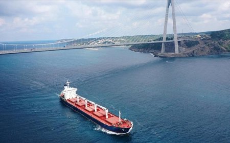 Boğazlardan geçişte zamlı tarife başladı