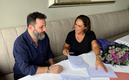 Çilek Konsept, Hülya Avşar ile sözleşmesini yeniledi