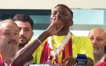 Victor Osimhen İstanbul'a geldi