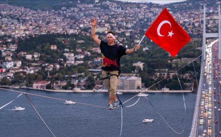 Boğaz'ı ip üzerinde yürüyerek geçti