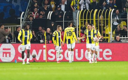 Fenerbahçe, Manchester United ile yenişemedi