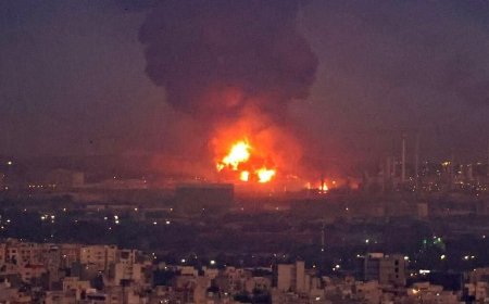 İsrail, İran'daki "askeri hedeflere" saldırı düzenlediğini duyurdu