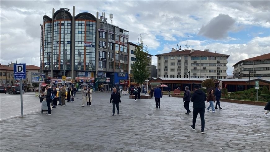 Sivas'ta 10 dakika arayla iki deprem