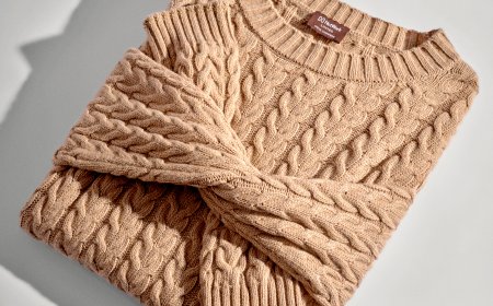 Trikolarla zamansız sofistike şıklık