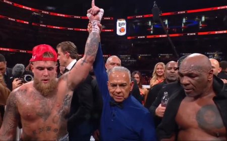 Tarihi boks maçında Jake Paul, Mike Tyson'ı yendi
