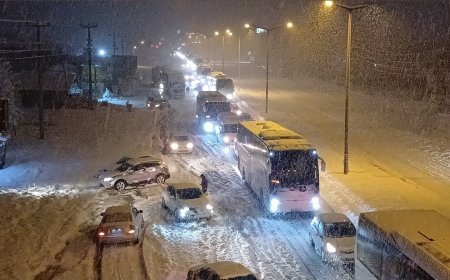 Türkiye buz kesti: Araçlar yolda kaldı, kazalar yaşandı