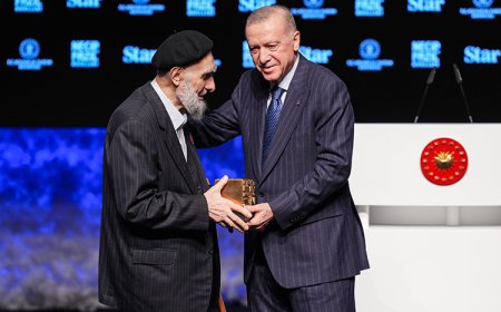 Necip Fazıl ödülleri sahiplerini buldu