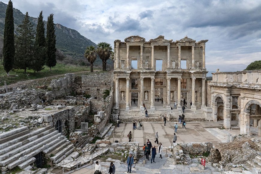 Efes Antik Kenti 2024'te ziyaretçi rekoru kırdı